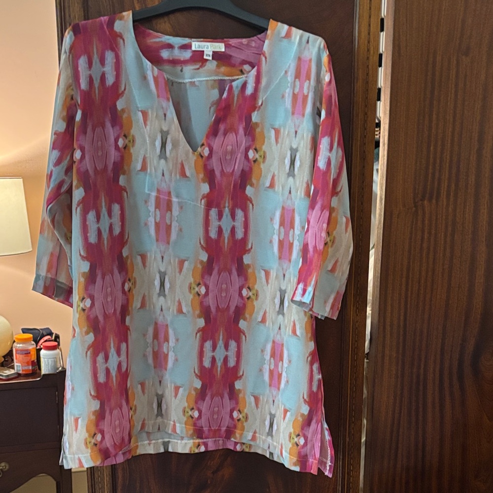 Laura Park Women's Multicolor Printed V-Neck Tunic Top - Pink & Aqua - size XS